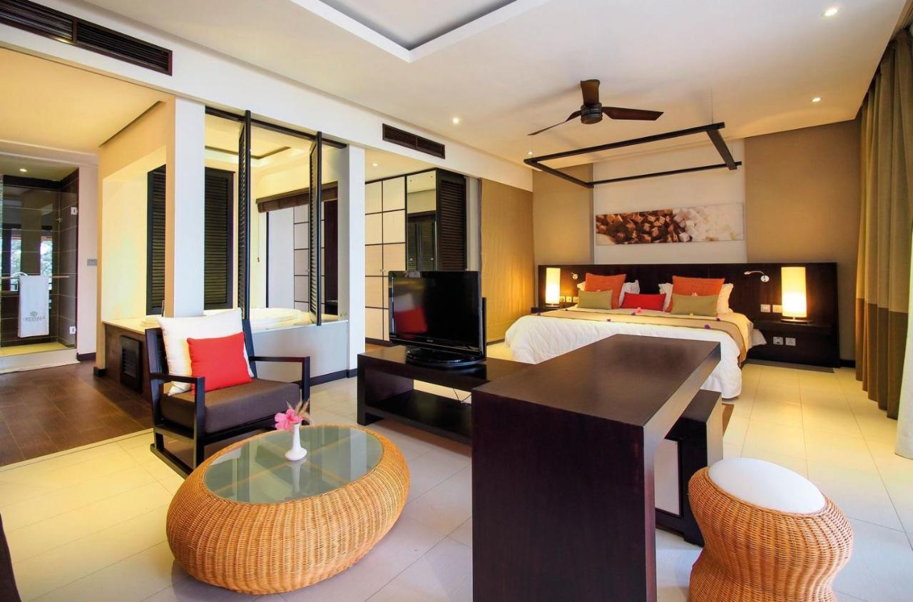 Crystals Beach Resort Belle Mare, A Member Of Radisson Individuals Palmar Exteriör bild