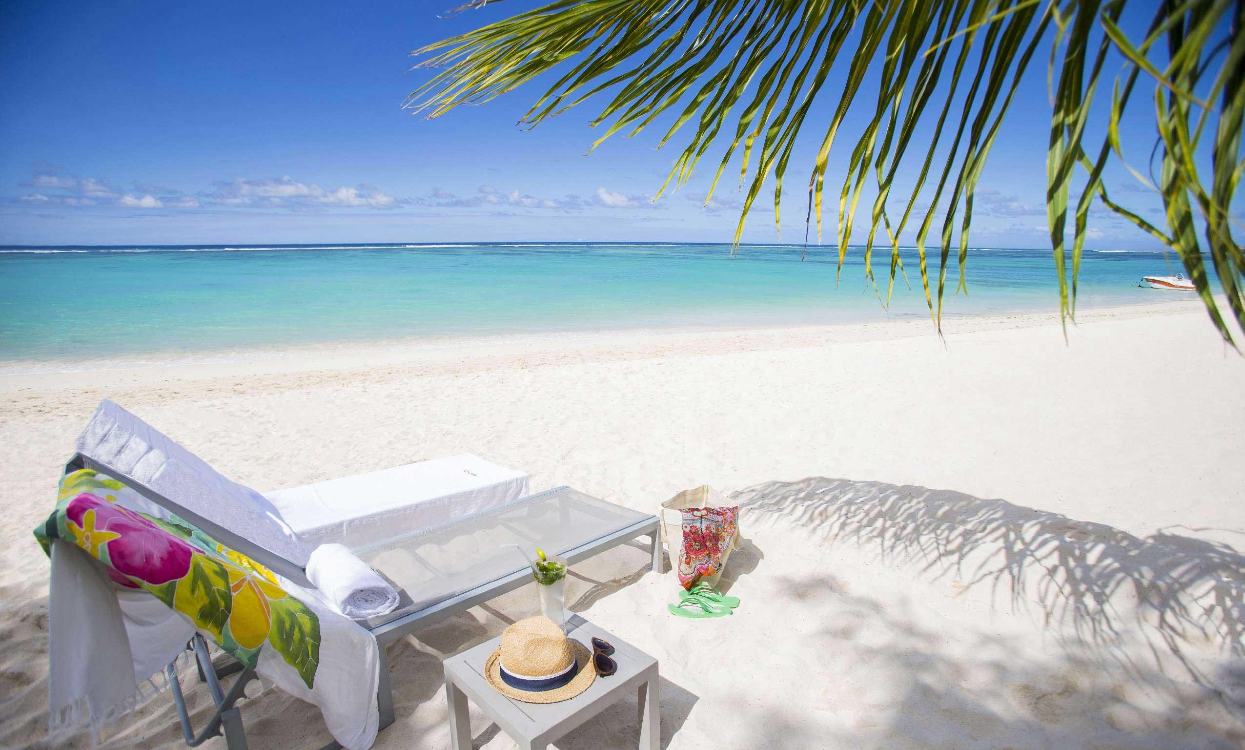Crystals Beach Resort Belle Mare, A Member Of Radisson Individuals Palmar Exteriör bild