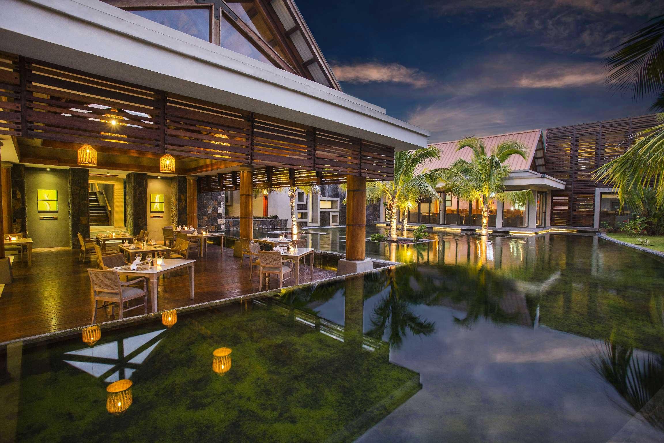 Crystals Beach Resort Belle Mare, A Member Of Radisson Individuals Palmar Exteriör bild
