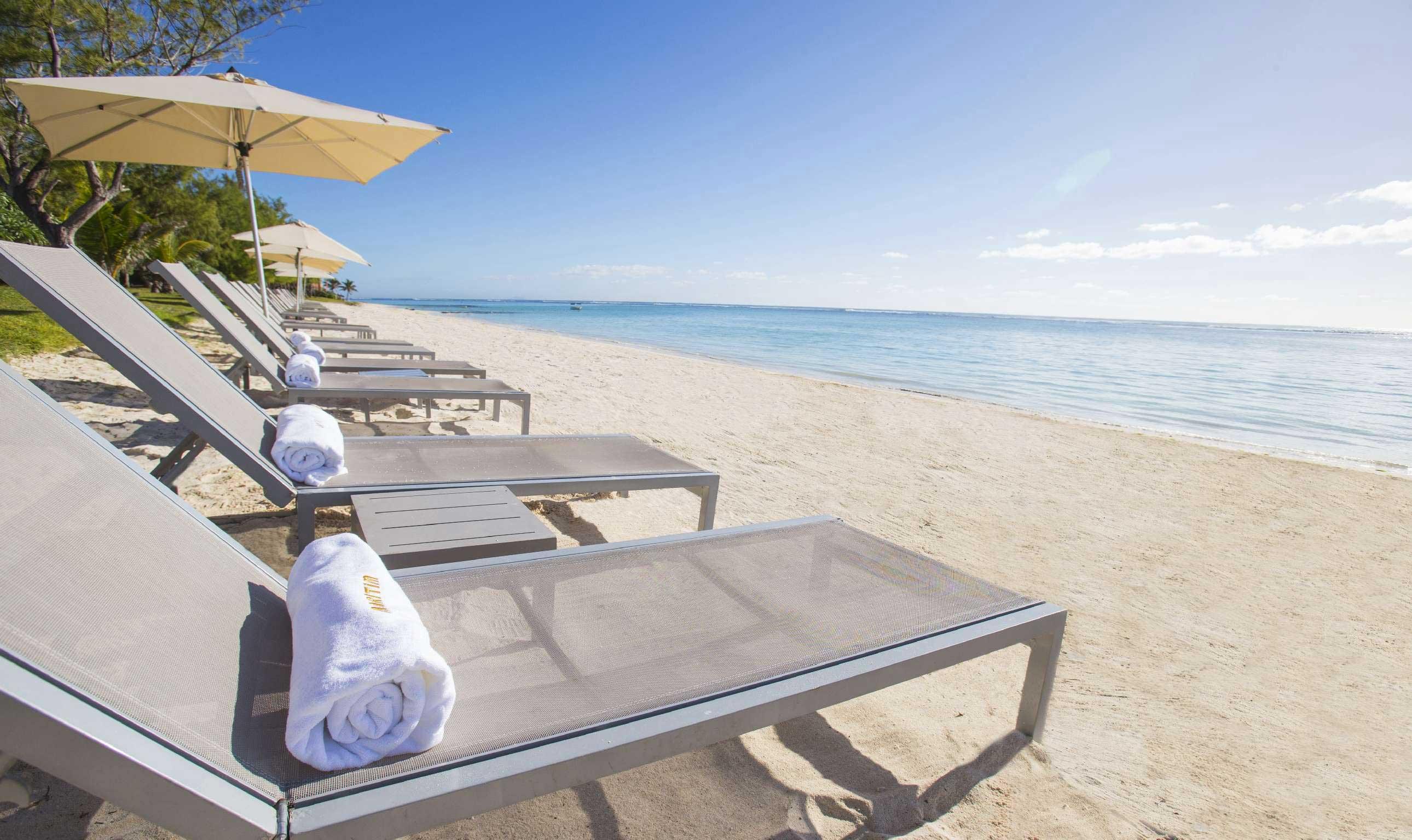 Crystals Beach Resort Belle Mare, A Member Of Radisson Individuals Palmar Exteriör bild