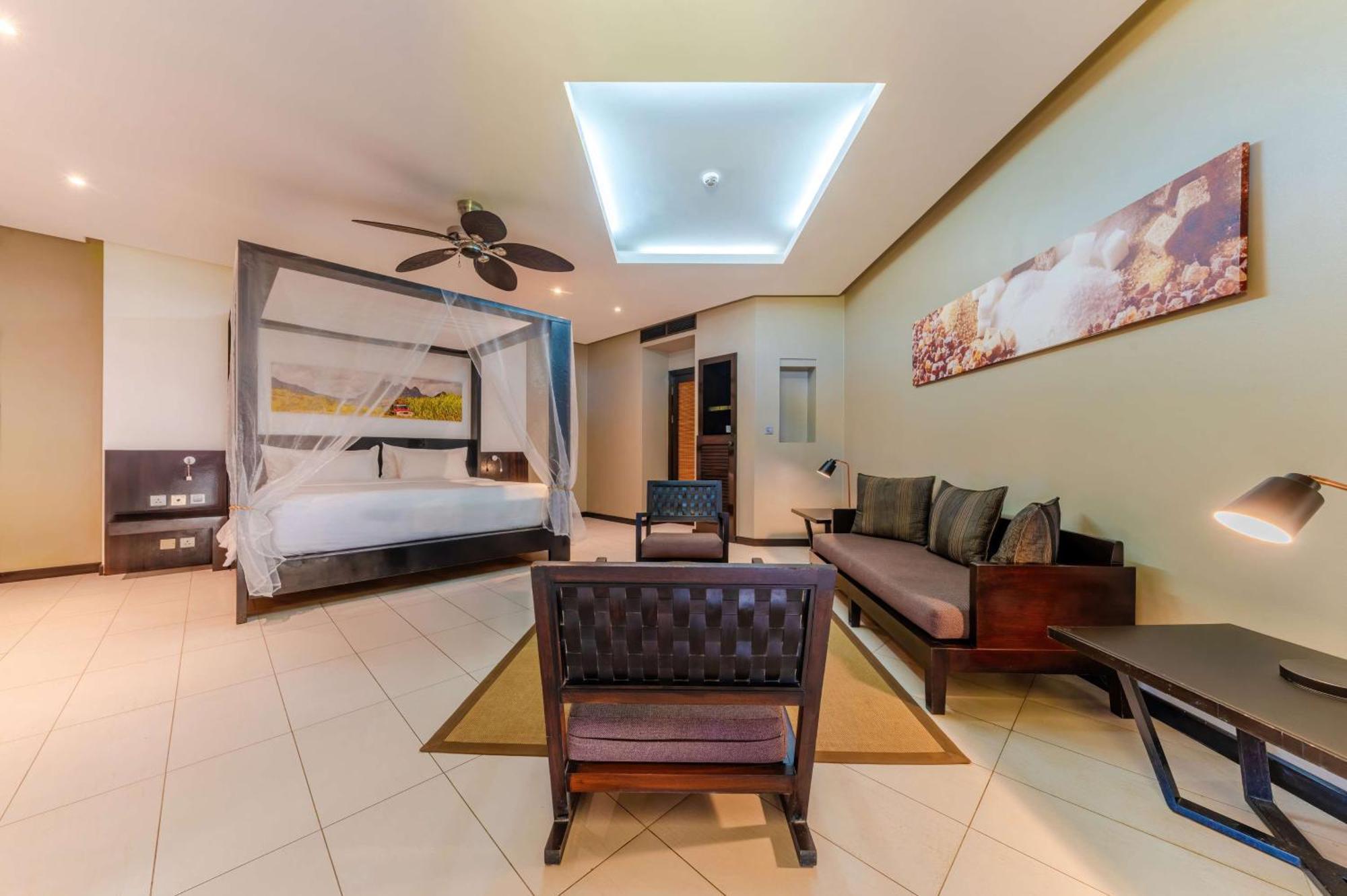 Crystals Beach Resort Belle Mare, A Member Of Radisson Individuals Palmar Exteriör bild