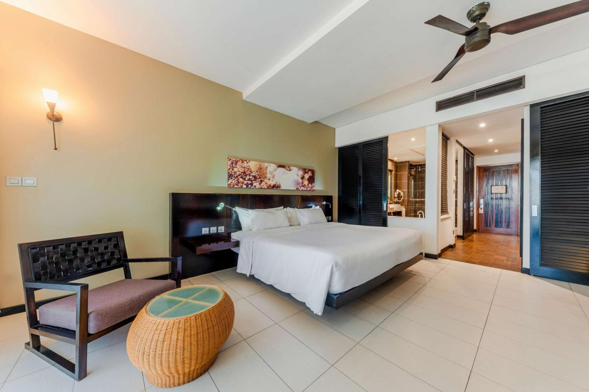 Crystals Beach Resort Belle Mare, A Member Of Radisson Individuals Palmar Exteriör bild