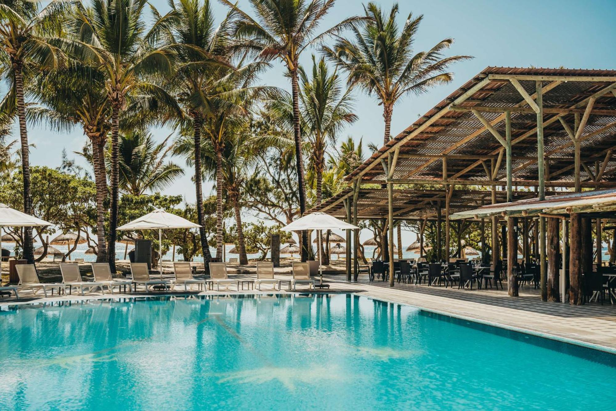 Crystals Beach Resort Belle Mare, A Member Of Radisson Individuals Palmar Exteriör bild